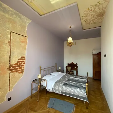 3 Separate Bedrooms Apartament